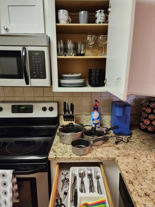Apartamento Uptown 2 Bedroom With Wi-fi *